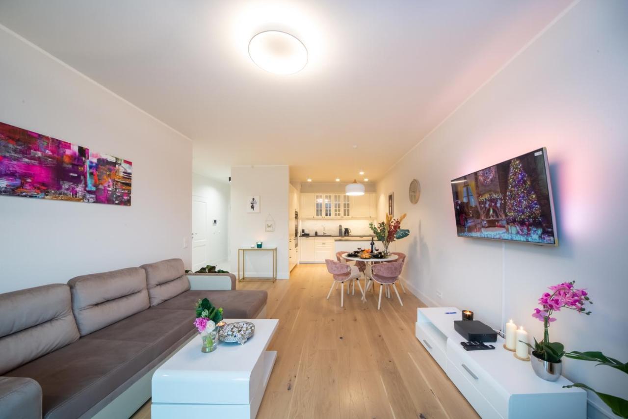 Maya'S Flats & Resorts - River View Gdansk Exterior foto